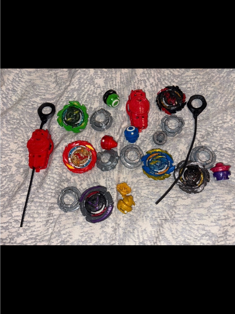 Beyblade vintage lot of 6 with 2 ripcords and devices tops and spinners